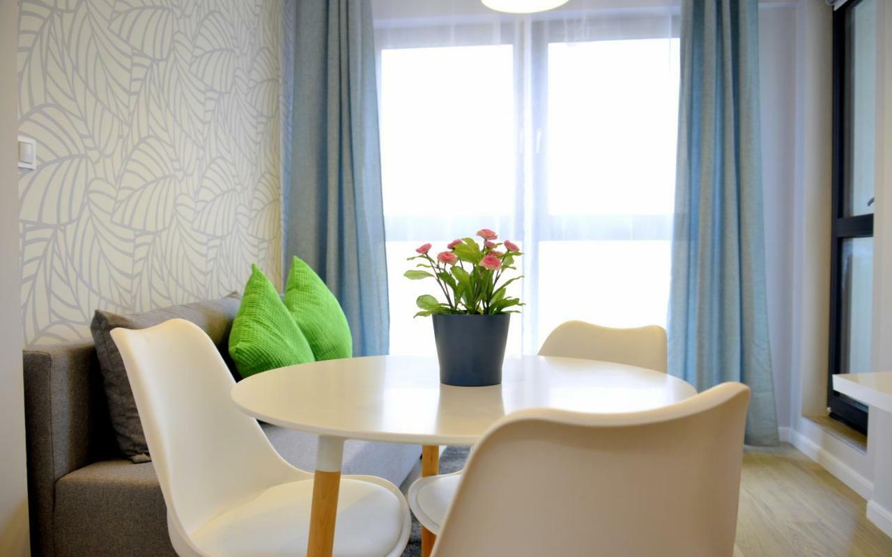 Chlodna Apartment By Your Freedom Варшава Екстериор снимка